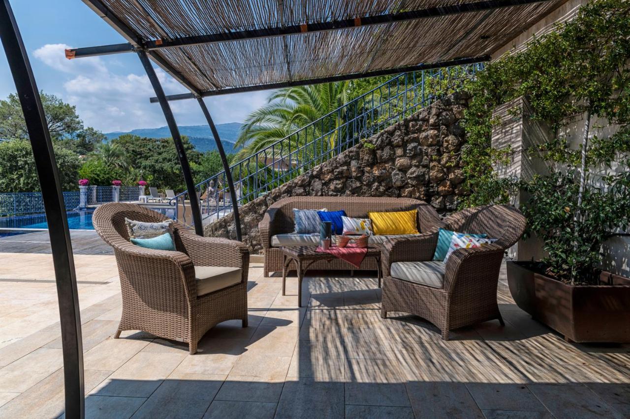 Terre De Reve Bed & Breakfast Le Rouret Exterior photo